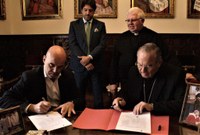 CONVENI ENTRE CONSELL COMARCAL I LLAR NATALIS PER PROTEGIR MARES SENSE RECURSOS