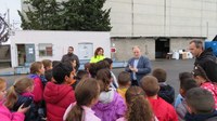 VISITA A LA DEIXALLERIA DE TORREDEMBARRA PER PART D'ALUMNES DE L'ESCOLA ANTONI ROIG
